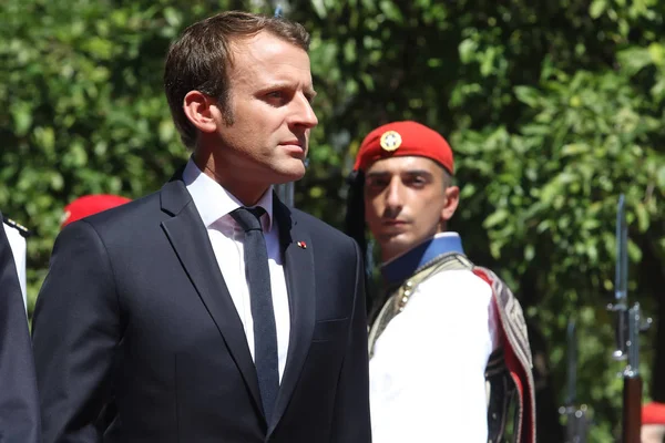 Presidente francês Emmanuel Macron com sua esposa Brigitte Tronier — Fotografia de Stock