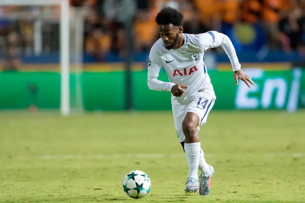 Apoel Vs Tottenham Hotspur arasında Şampiyonlar Ligi oyunu