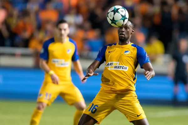 Apoel Vs Tottenham Hotspur arasında Şampiyonlar Ligi oyunu