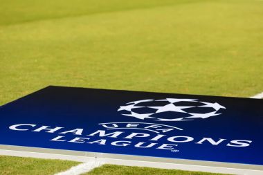 Apoel Vs Tottenham Hotspur arasında Şampiyonlar Ligi oyunu