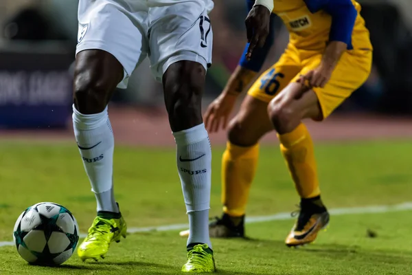 Apoel Vs Tottenham Hotspur arasında Şampiyonlar Ligi oyunu