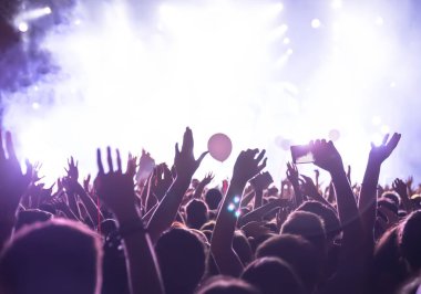 El ile bir akıllı telefon kayıtları canlı müzik festivali