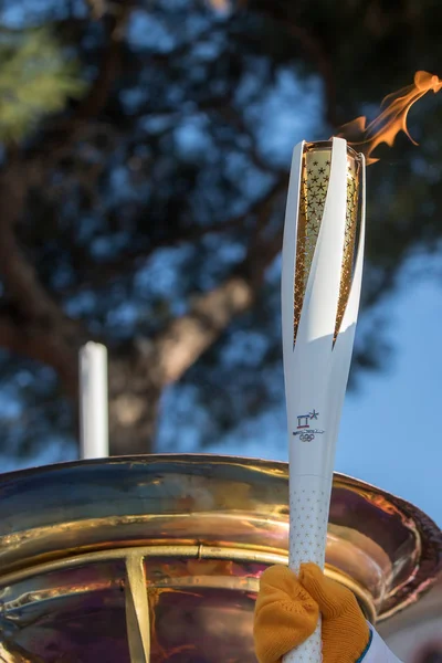 La staffetta della torcia delle Olimpiadi invernali è arrivata a Salonicco — Foto Stock