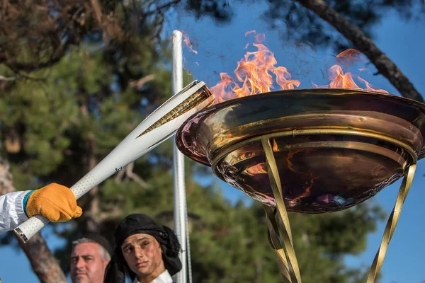 Kirab obor Olimpiade Musim Dingin tiba di Thessaloniki — Stok Foto