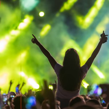 El ile bir akıllı telefon kayıtları canlı müzik festivali