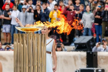 Olimpiyat meşalesinin Kış Olimpiyatları için töreni