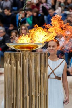Olimpiyat meşalesinin Kış Olimpiyatları için töreni