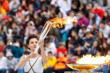 Olimpiyat meşalesinin Kış Olimpiyatları için töreni