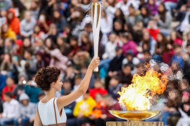 Olimpiyat meşalesinin Kış Olimpiyatları için töreni