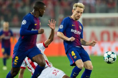 Arada Olympiakos vs Fc Barcelona UEFA Şampiyonlar Ligi oyunu