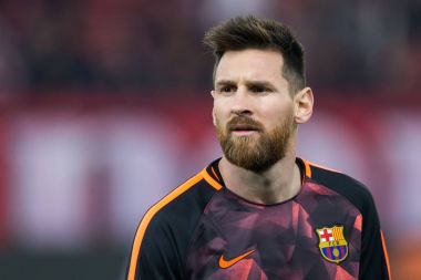 Arada Olympiakos vs Fc Barcelona UEFA Şampiyonlar Ligi oyunu
