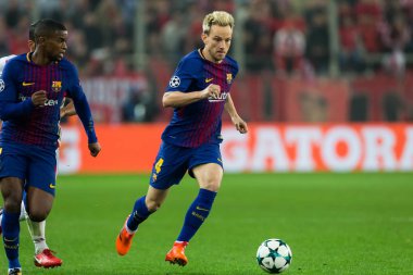 Arada Olympiakos vs Fc Barcelona UEFA Şampiyonlar Ligi oyunu