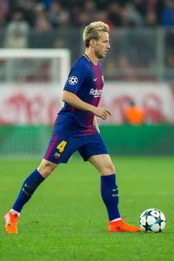 Arada Olympiakos vs Fc Barcelona UEFA Şampiyonlar Ligi oyunu