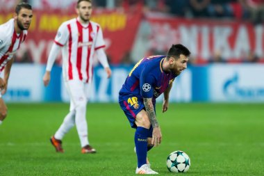 Arada Olympiakos vs Fc Barcelona UEFA Şampiyonlar Ligi oyunu