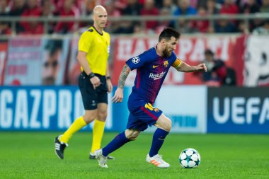 Arada Olympiakos vs Fc Barcelona UEFA Şampiyonlar Ligi oyunu