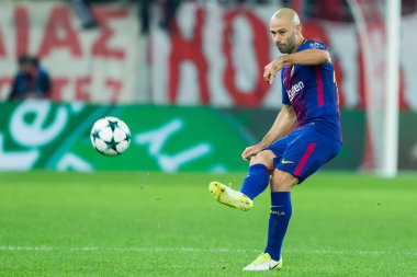 Arada Olympiakos vs Fc Barcelona UEFA Şampiyonlar Ligi oyunu