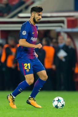 Arada Olympiakos vs Fc Barcelona UEFA Şampiyonlar Ligi oyunu