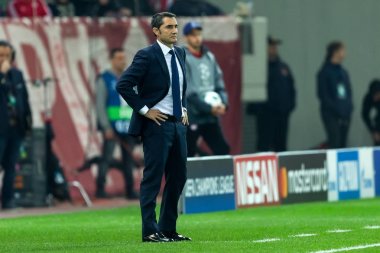 Arada Olympiakos vs Fc Barcelona UEFA Şampiyonlar Ligi oyunu