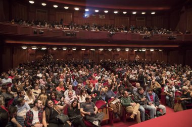 Thessaloniki, Yunanistan - 7 Kasım 2017: 58 uluslararası Selanik Film Festivali Olympion sinemada sırasında sinemada izlerken seyirci