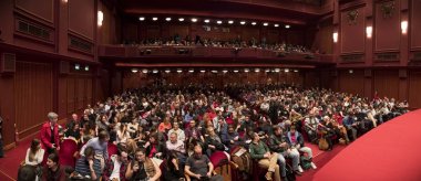 Thessaloniki, Yunanistan - 7 Kasım 2017: 58 uluslararası Selanik Film Festivali Olympion sinemada sırasında sinemada izlerken seyirci