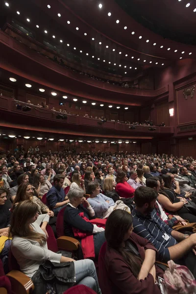 Thessaloniki, Yunanistan - 7 Kasım 2017: 58 uluslararası Selanik Film Festivali Olympion sinemada sırasında sinemada izlerken seyirci