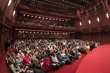 Thessaloniki, Yunanistan - 7 Kasım 2017: 58 uluslararası Selanik Film Festivali Olympion sinemada sırasında sinemada izlerken seyirci