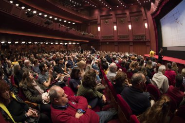 Thessaloniki, Yunanistan - 7 Kasım 2017: 58 uluslararası Selanik Film Festivali Olympion sinemada sırasında sinemada izlerken seyirci