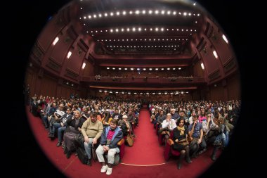 Thessaloniki, Yunanistan - 7 Kasım 2017: 58 uluslararası Selanik Film Festivali Olympion sinemada sırasında sinemada izlerken seyirci