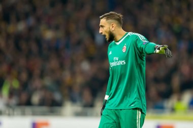 Aek Rennes rakip Ac Milan arasında UEFA Avrupa Ligi oyunu 