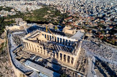 Parthenon Tapınağı ve Akropolis'in Atina, Yunanistan Hava görünümünü 