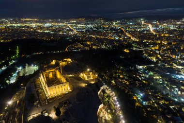 Parthenon Tapınağı ve Akropolis'in Atina, Yunanistan Hava görünümünü 