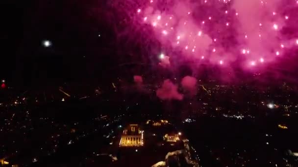 Πυροτεχνήματα Εκρήγνυνται Πάνω Από Ναό Του Παρθενώνα Στο Λόφο Της — Αρχείο Βίντεο