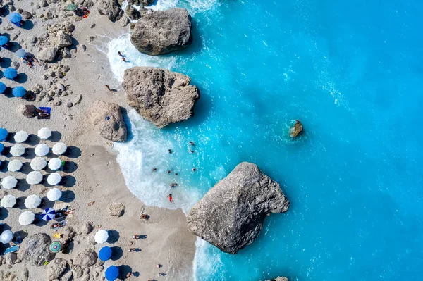 Vista aérea de la famosa playa de Kavalikefta en la isla de Lefk — Foto de Stock