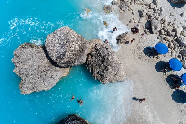 Vista aérea de la famosa playa de Kavalikefta en la isla de Lefk — Foto de Stock