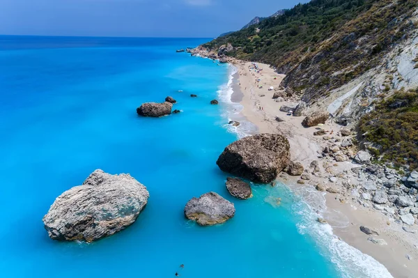 Luftaufnahme des berühmten Strandes von Megali Petra auf der Insel Lef — Stockfoto