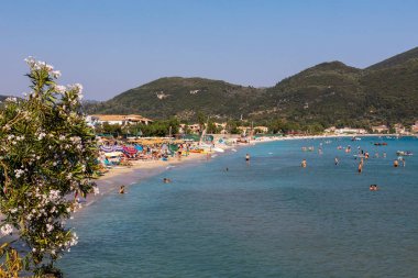 Vasiliki Lefkada, Yunanistan - 14 Temmuz 2017: Caretta Vasiliki Beach Lefkada Adası, Yunanistan genelinde yelken