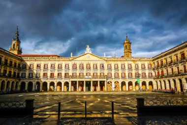 Vitoria, İspanya - 12 Ocak 2018: Belediye Binası Vitoria, İspanya. Vitoria-Gasteiz otonom Bask Ülkesi ve Araba eyaleti Kuzey İspanya'nın başkenti olduğunu
