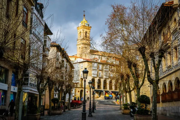 ビトリアの中央通りでビトリア スペイン 2018 シティー ビュー ビトリア ガステイスはバスクの国 北スペインのアラバ県の自治コミュニティの首都 — ストック写真