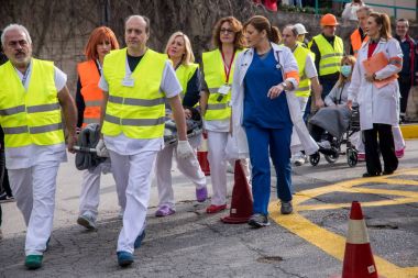 Kurtuluş mürettebatı hastaları tahliye ve Axepa hastanede yaralı 