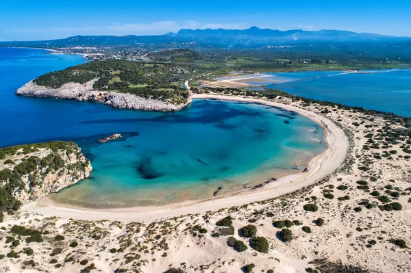 Vista aérea panorámica de la playa de voidokilia, una de las mejores playas — Foto de Stock