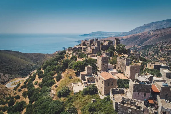 Ватія, вражаюче традиційне село Мані з чарою. — стокове фото