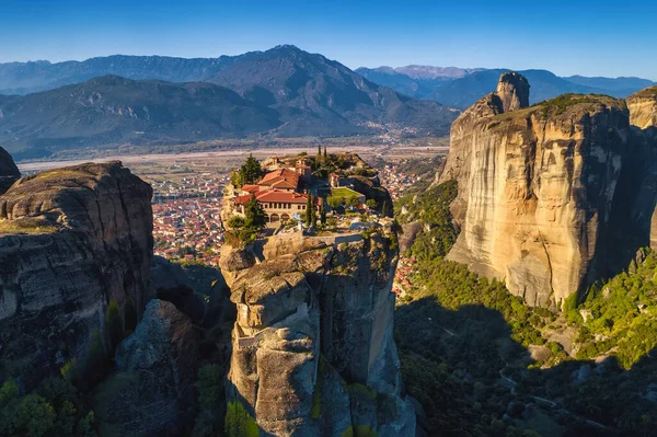 Aerial view from the Monastery of the Holy Trinity in Meteora, G — Stock Photo, Image