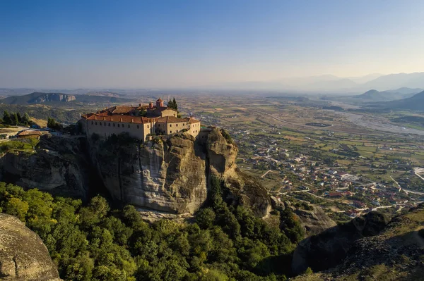 Luftaufnahme vom Kloster der Varlaam in Meteora, Griechenland — Stockfoto
