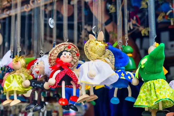 Closeup of decorative objects sold in a souvenirs shop at the ba — Stock Photo, Image