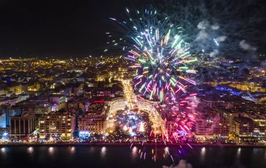 Yeni Ye sırasında Selanik 'teki Aristo Meydanı' nın havadan görünüşü