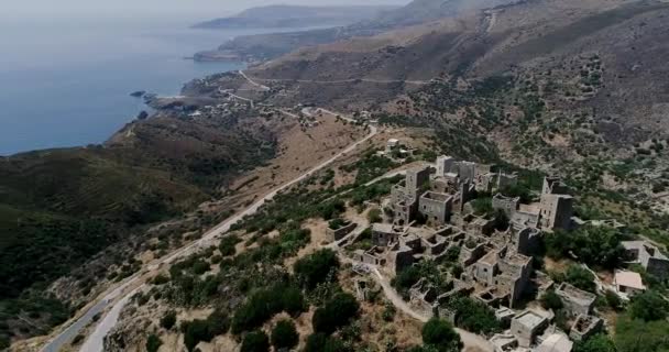 Vue aérienne de la Vathia l'impressionnant village traditionnel de Mani avec les maisons de tour caractéristiques. Lakonia Péloponnèse 
