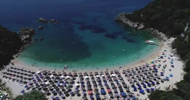 Flygfoto Över Sarakiniko Beach Med Turkost Hav Parga Området Joniska — Stockvideo