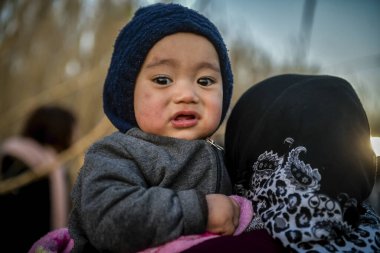 Lezbiyenler, Yunanistan, 2 Mart 2020: Mülteciler ve Göçmenler Türkiye 'den Ege Denizi' ne giden bir botla Yunanistan 'ın Lezbiyen Adası' na ulaştılar