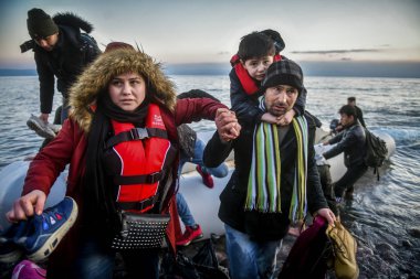 Lezbiyenler, Yunanistan, 2 Mart 2020: Mülteciler ve Göçmenler Türkiye 'den Ege Denizi' ne giden bir botla Yunanistan 'ın Lezbiyen Adası' na ulaştılar