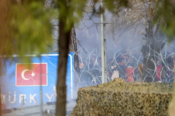 Kastanies Evros Greece March 2020 Greek Police Front Fence Trying — Stockfoto